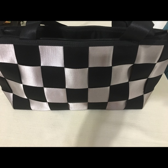 Purse - Picture 2 of 3